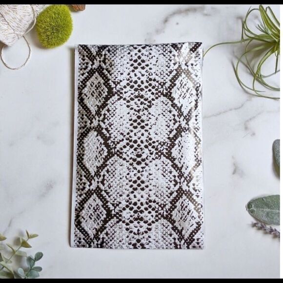 IN STOCK listing only size 10x13 - Picture 15 of 16